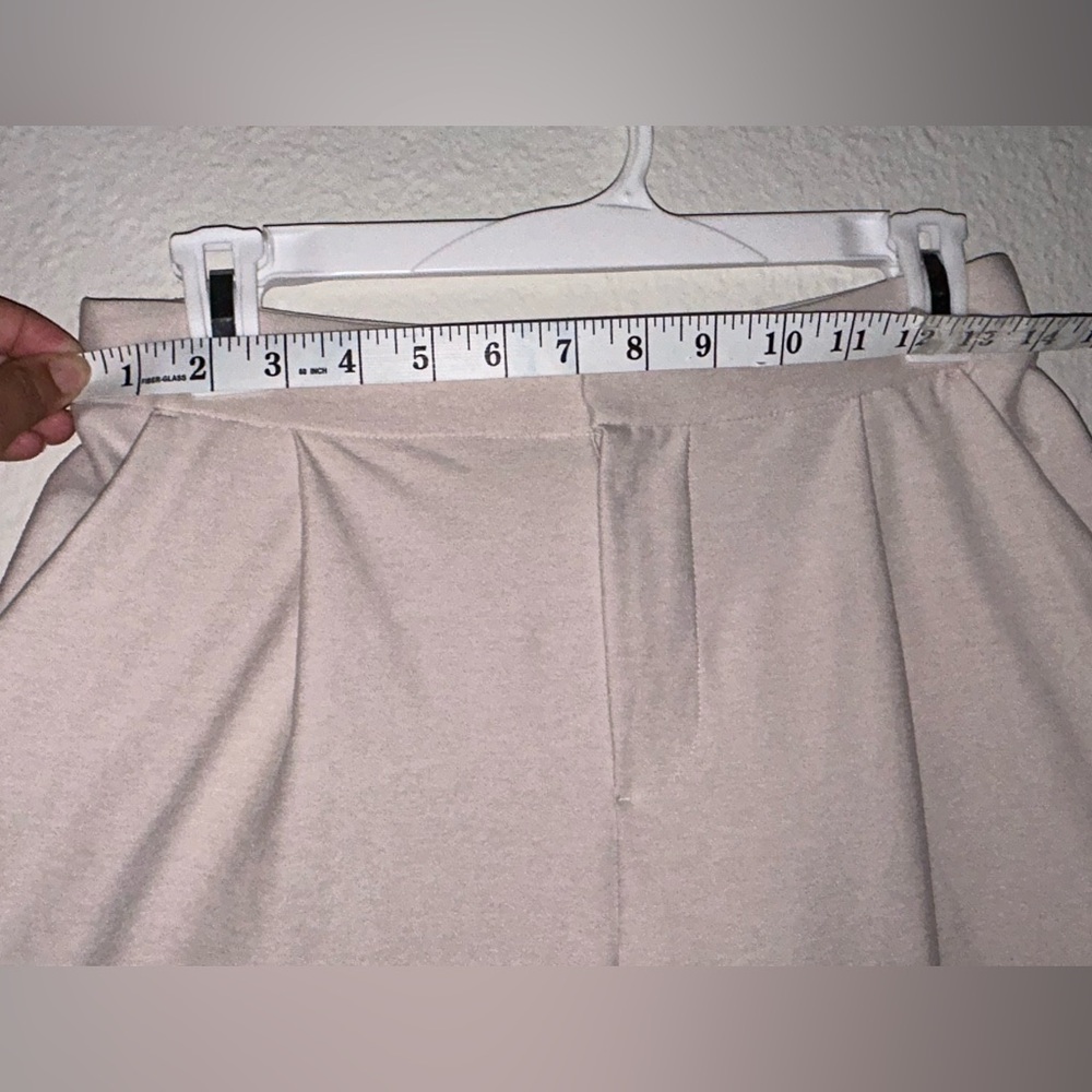 Vuori Women's Wide Leg Pants in Cream - Picture 8 of 12